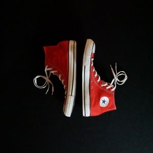 ★ CONVERSE Chuck Taylor All Star High Tops ★